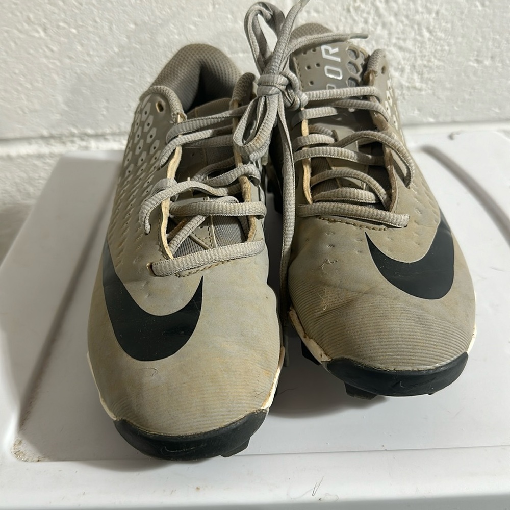 Boys Nike baseball cleats